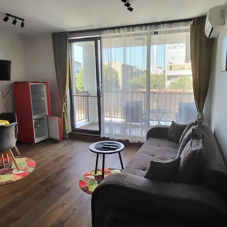 Krisi Apartment